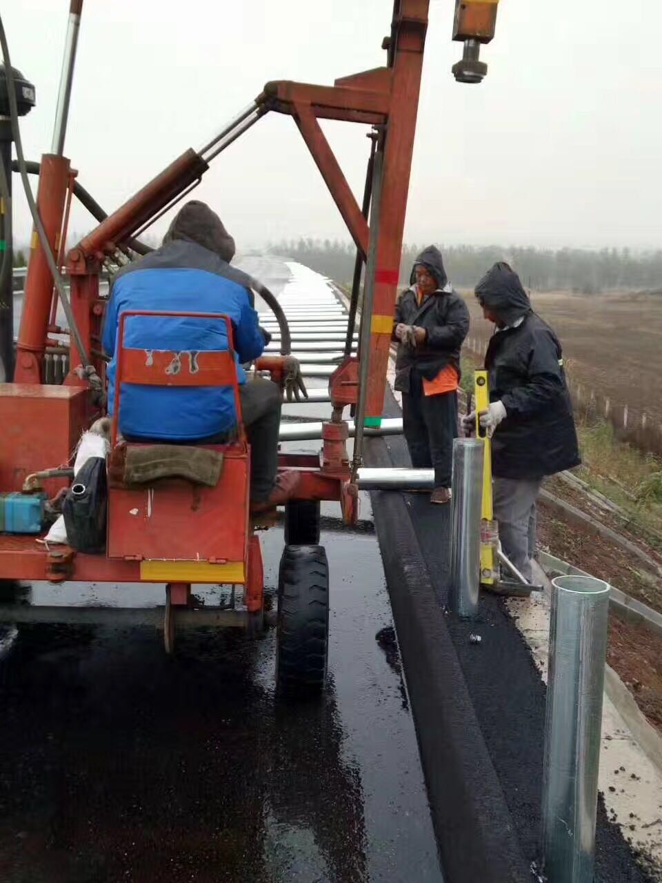 <a href='http://www.dgjinlian.com/shuangbohulan/'target='_blank'><a href='http://www.dgjinlian.com/shuangbohulan/'target='_blank'>波形護(hù)欄</a></a> (41).jpg