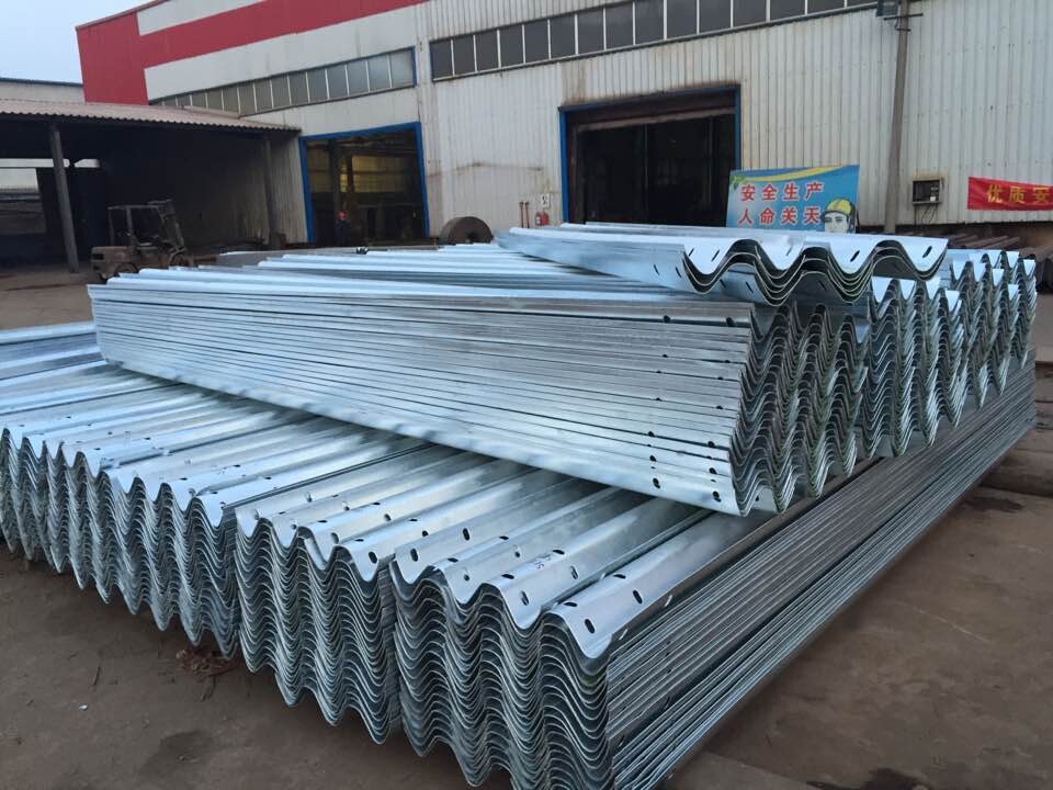 <a href='http://www.dgjinlian.com/shuangbohulan/'target='_blank'>波形護欄</a> (1).jpg